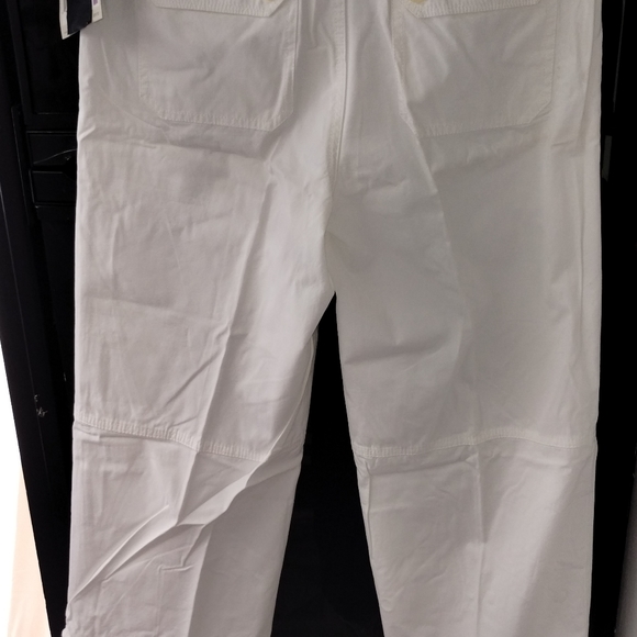 Capris - Picture 2 of 8